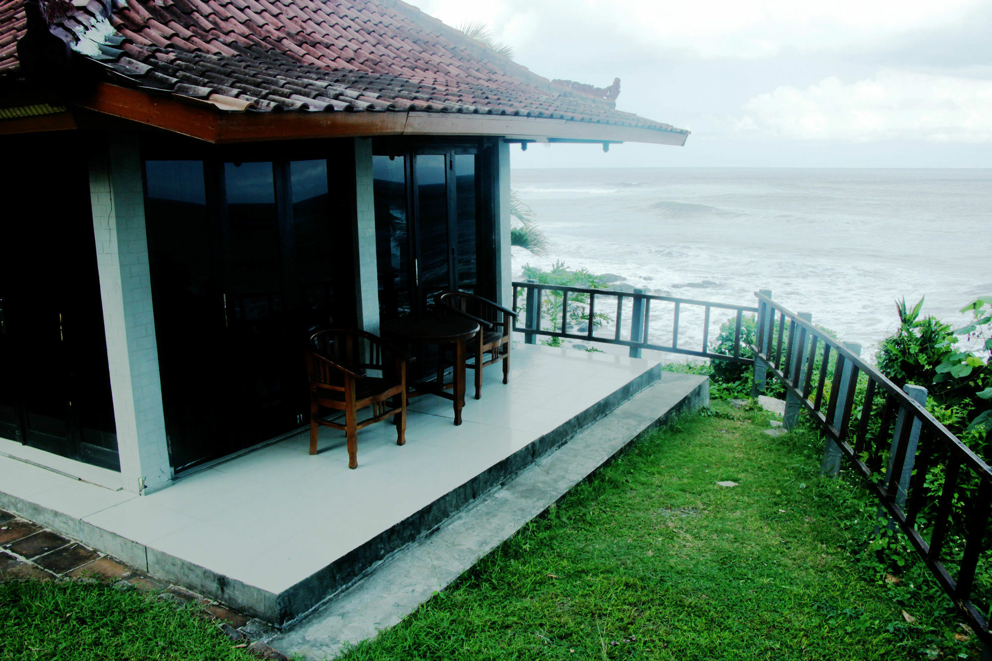 Soka Indah Restaurant & Bungalows Selemadeg  Eksteriør billede